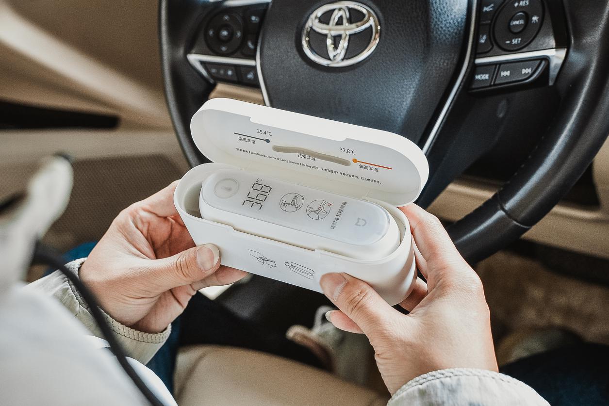 一秒测温，家中宝宝发烧有利器！米家耳温枪上手体验