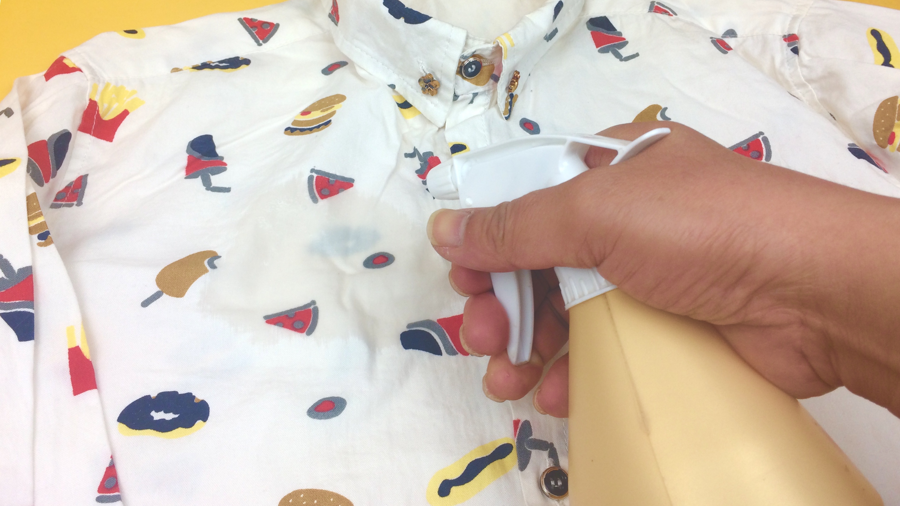 衣服褶皱没有电熨斗怎么办,没有熨斗褶皱的衣服怎么快速弄平