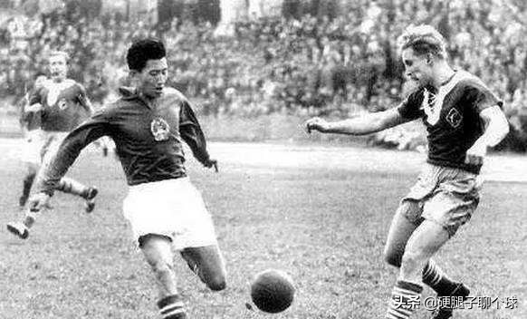 他曾是广东队的队长，也是国家队的福将，铁腰何佳