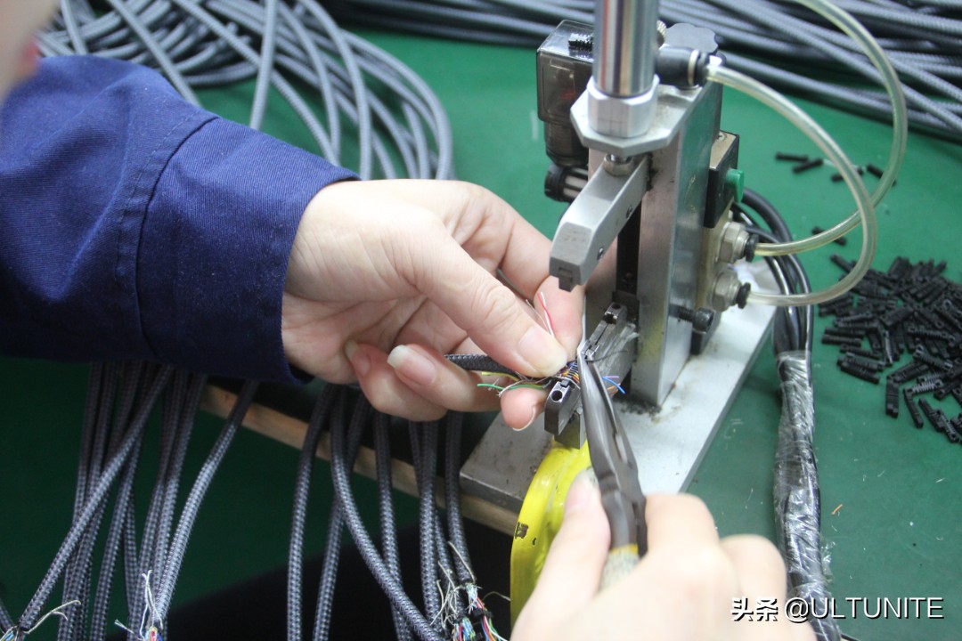 揭秘！实探电子厂普工累吗？到底是干什么工作的？工资如何？