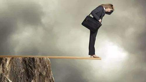 6000字长文，带你去看《虞美人草》中的我执观