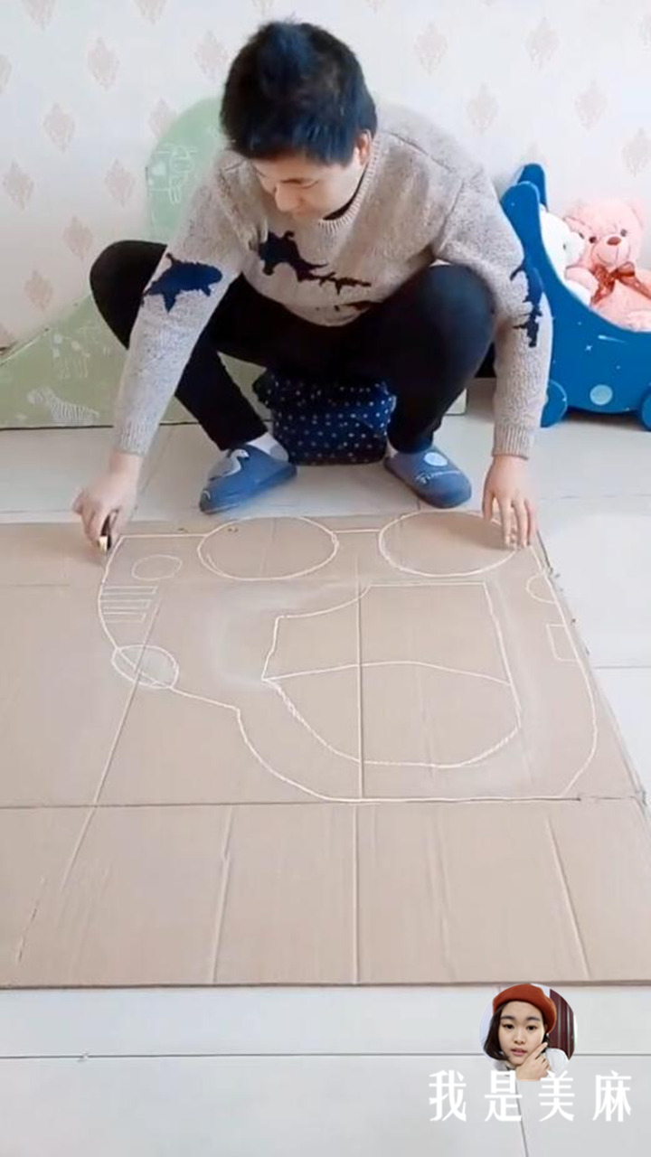 废纸箱自制小汽车简单又漂亮,用废纸箱给孩子做小汽车