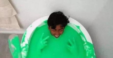 女主播的日常,被这部小电影扒光了