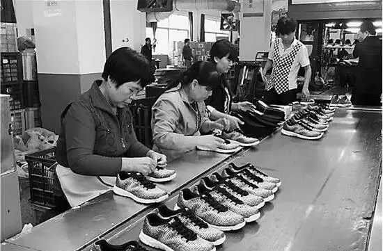 耐克阿迪中国制鞋厂,给阿迪耐克代工的鞋厂自有品牌