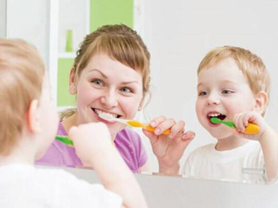 适合小朋友的刷牙方式巴氏刷牙法,最简单的爱牙方法就是有效刷牙