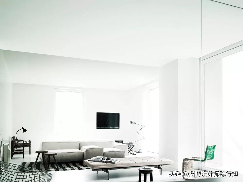 现代简约轻奢浅灰,轻奢和现代简约黑白灰的特点