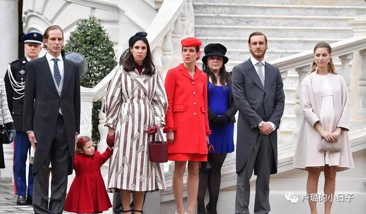 摩纳哥王妃终于精心打扮,摩纳哥最美王妃穿衣搭配