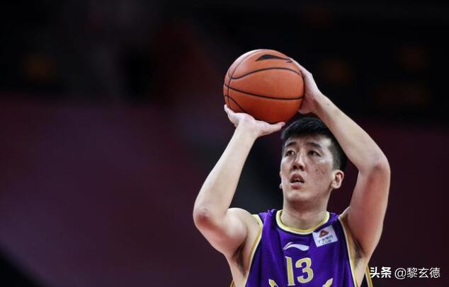 北控5分钟逆转马布里,马布里被驱逐出场