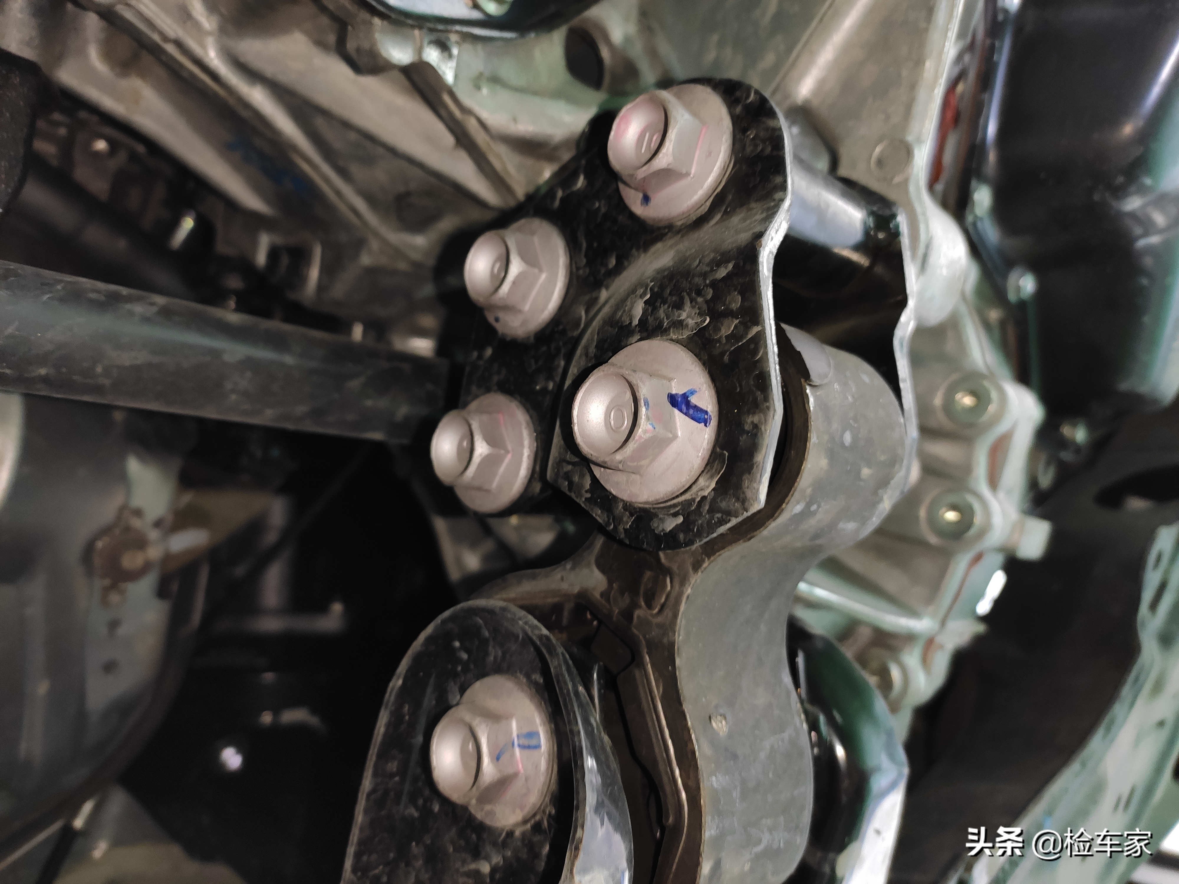 2020款昂克赛拉生锈,17款昂克赛拉6万公里内饰磨损