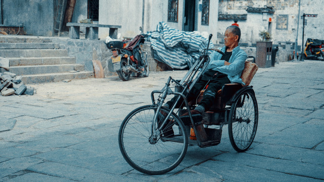 女朋友脾气不好怎么办,女朋友脾气不好该怎么征服她