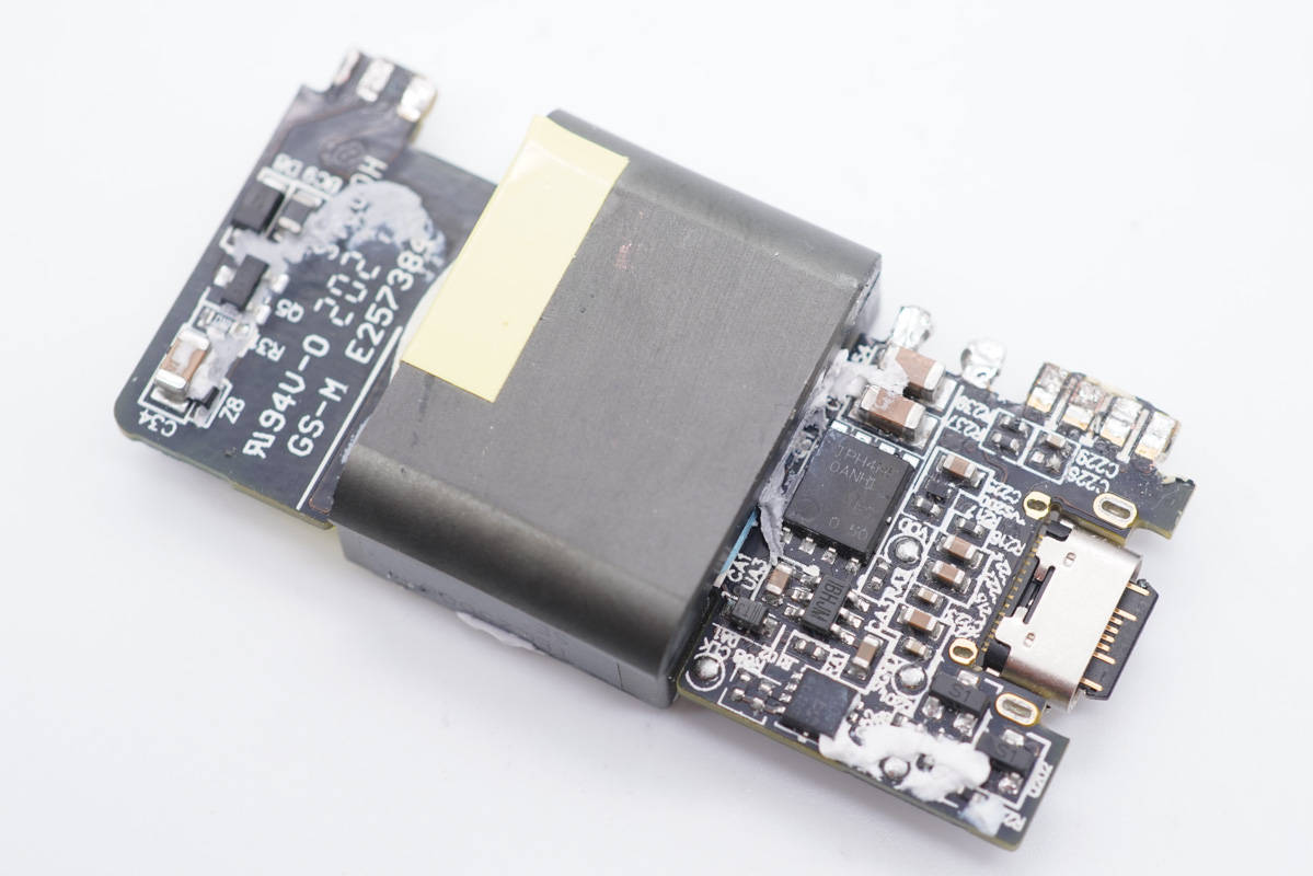 紫米氮化镓65w对比紫米普通65w,小米氮化镓快充和67w有啥区别