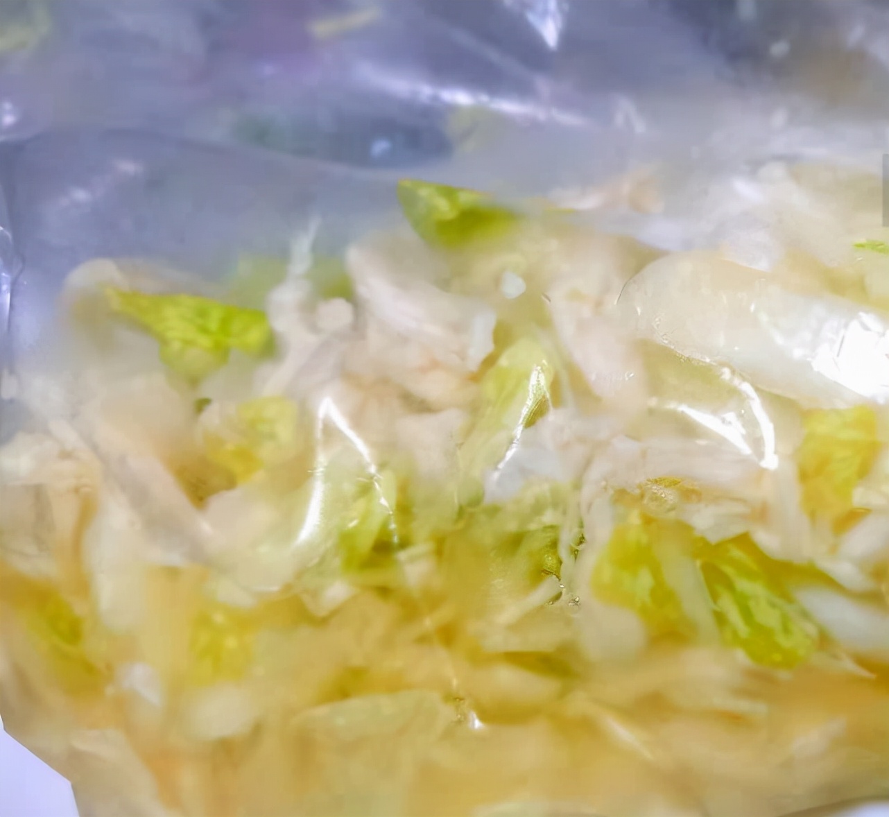 日本女生减脂吃圆白菜,日本美女减肥餐