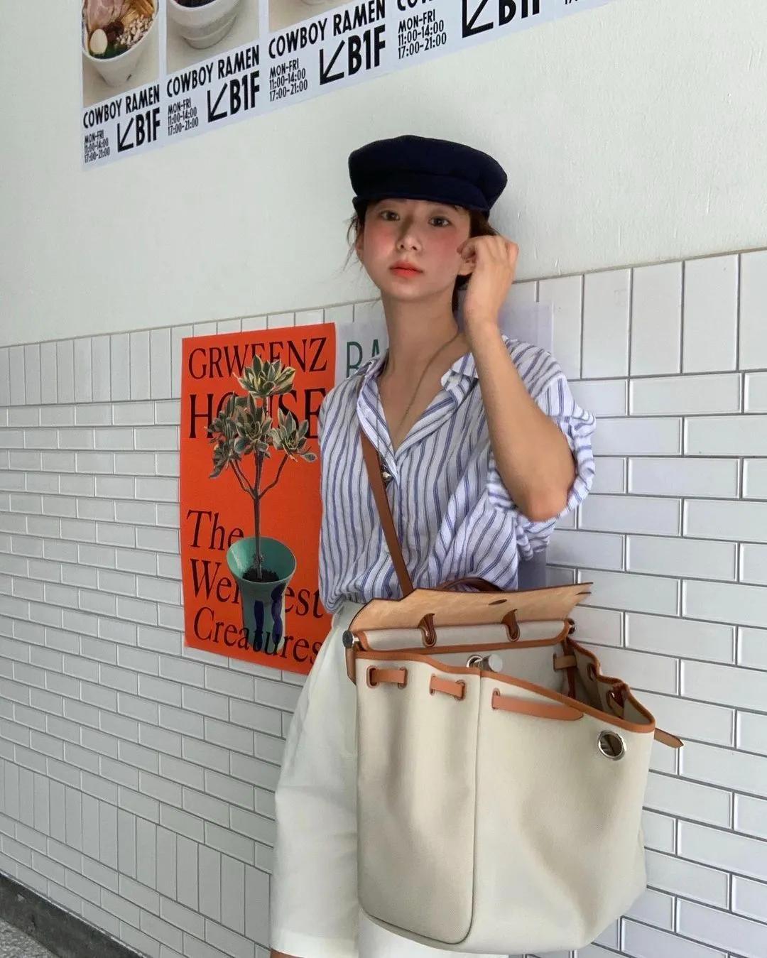 秋天穿jk该怎么搭配裤子,秋天穿裙子腿冷怎么搭配