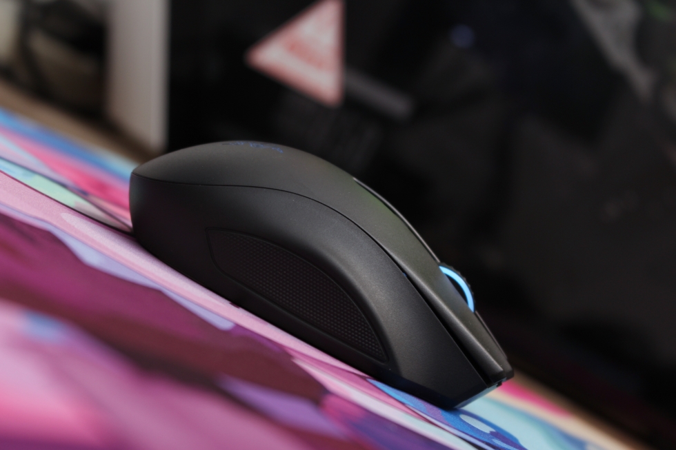 类似那伽梵蛇六芒星的鼠标,雷蛇巴塞利斯蛇鼠标评测