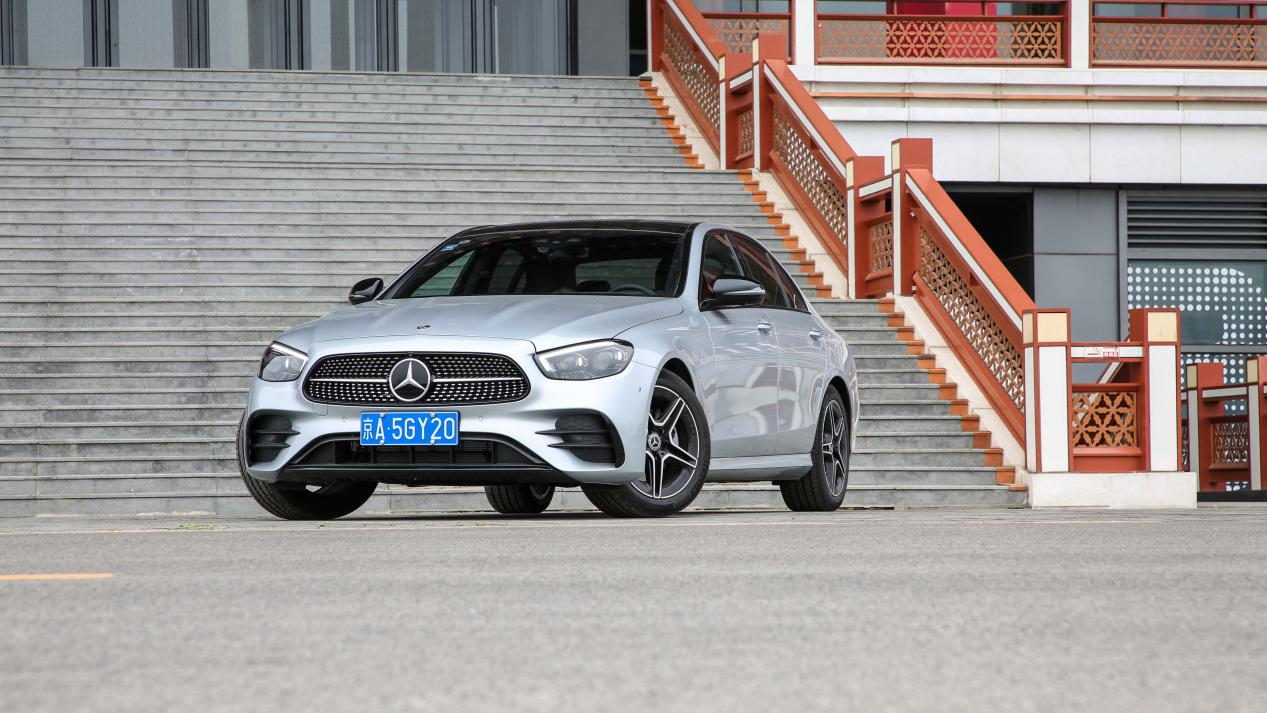 牛x摩托车评测,奔驰e260l2024款最新款动力试驾