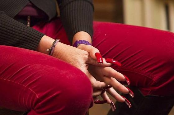 切除子宫和正常女性的区别,女人切除了子宫和卵巢会老得快吗