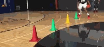 篮球基本功运球13种,篮球运球基本功训练五年级