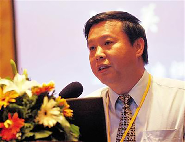 鲍鹏山高学历的野蛮人,鲍鹏山人生三个境界