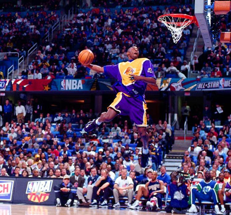 回顾科比的荣耀时刻,篮球巨星科比纪念视频