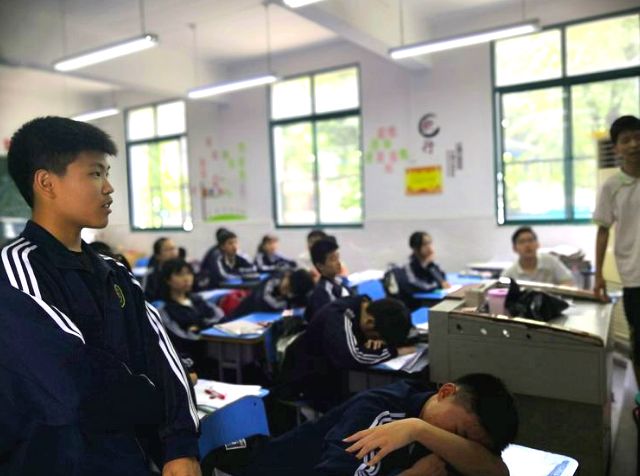 足球少年奔跑吧,奔跑吧足球少年英文