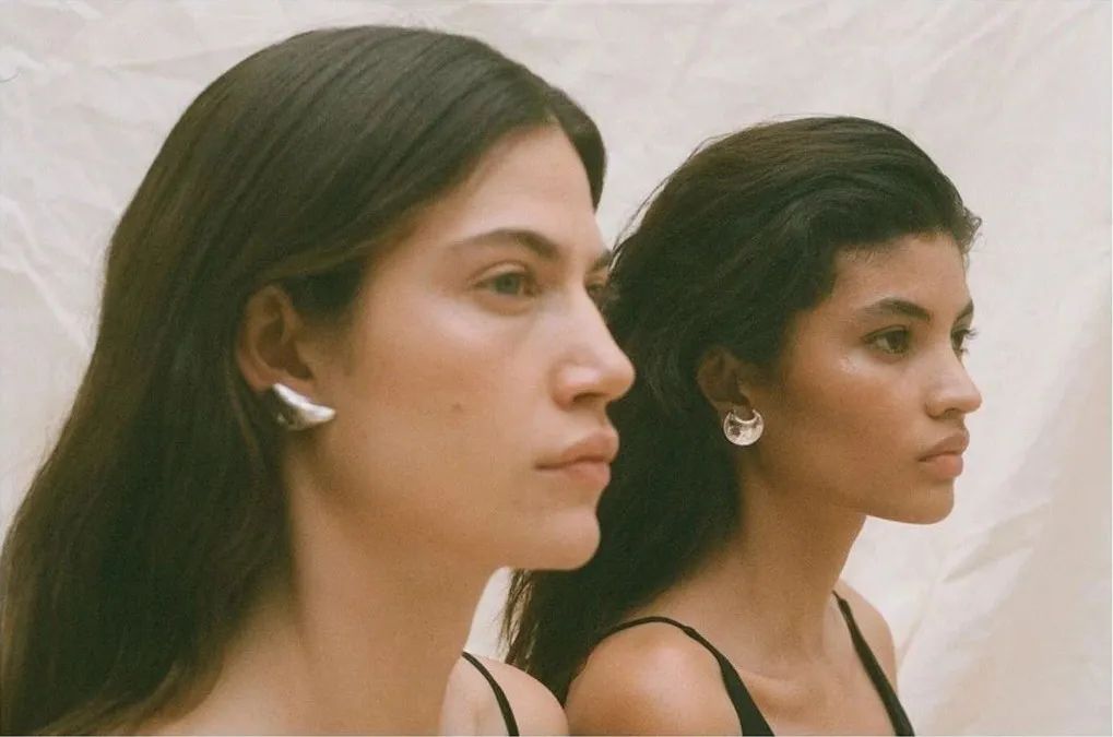 欧阳娜娜同款耳环怎么戴,欧阳娜娜耳环