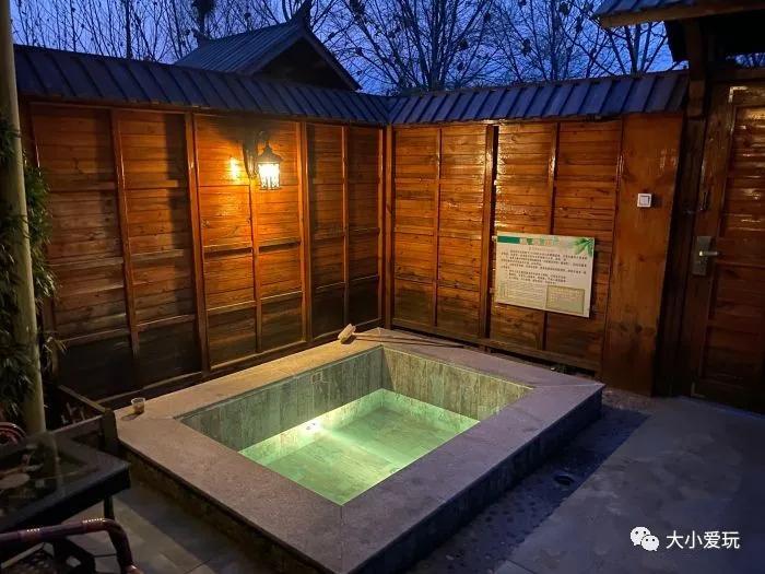 周边游玩推荐适合带孩子温泉,适合带孩子游玩的室内温泉水世界