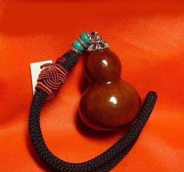 文玩葫芦如何盘出枣红色,葫芦如何变成枣红色