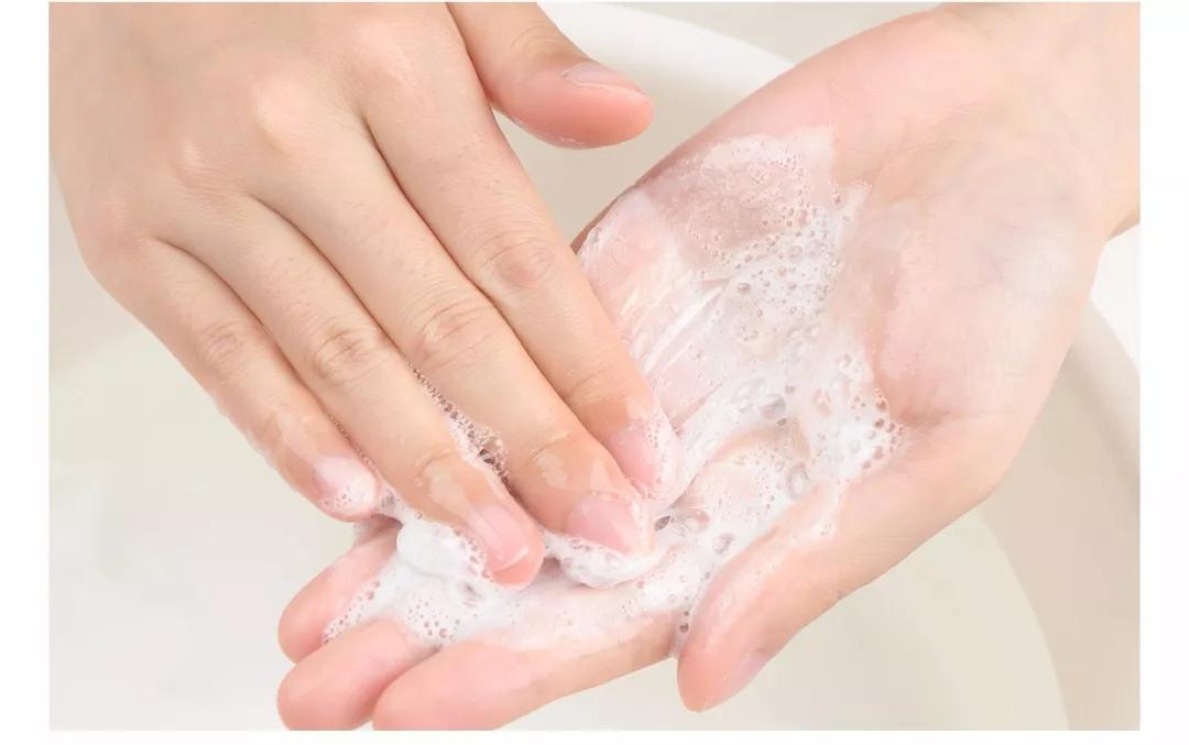 日本COW“泡泡机”沐浴液，起泡绵密好比“鲜奶油”！自带体香！