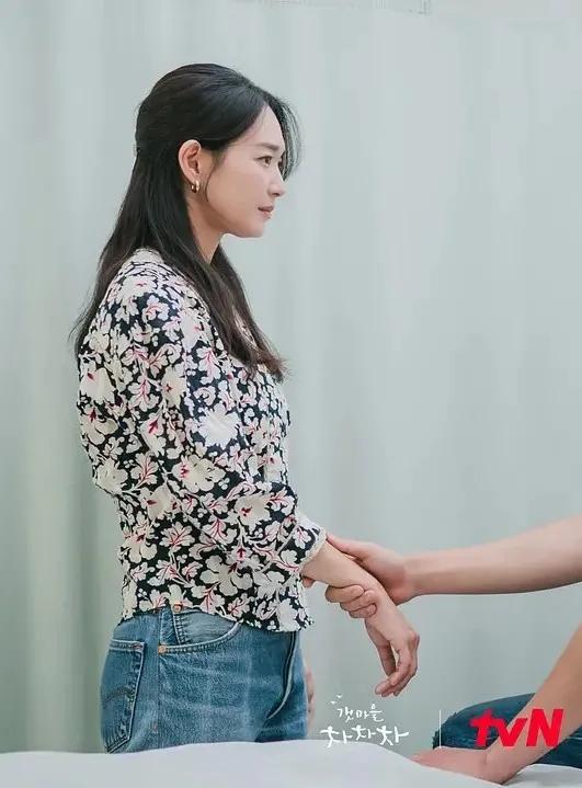 她被称韩国硬照女王,手握时尚圈顶级资源!网友:姐姐我可以