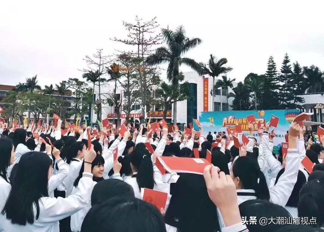 汕头市潮阳区学校各种校服,汕头潮阳职校的校服哪里有卖