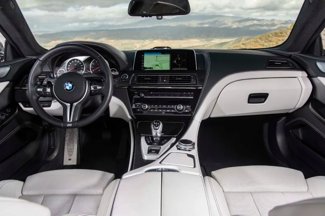 宝马座椅会被晒起皮吗,宝马皮革高温会晒化吗