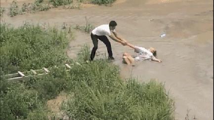 赛科龙rg3和铃木dl250哪款适合长途,赛科龙rg3旅行版测评