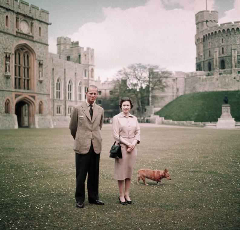 当王室成员打开大门在家里拍照时,我们才终可以一睹他们的豪宅