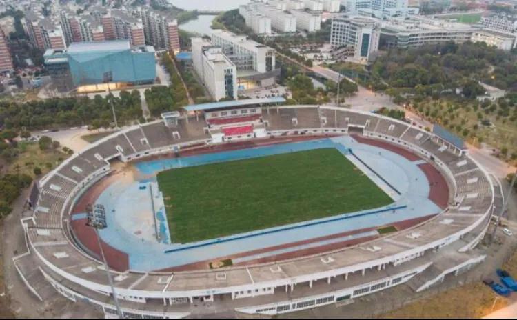 武汉卓尔新球场,武汉卓尔专业球场效果