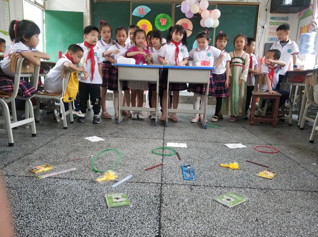 儿童庆祝建党100周年文艺汇演,庆祝建党百年文艺演出儿童合唱