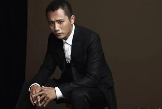 刘烨谈谢娜刘烨和谢娜在机场相遇,谢娜陪伴刘烨六年最终还是分开