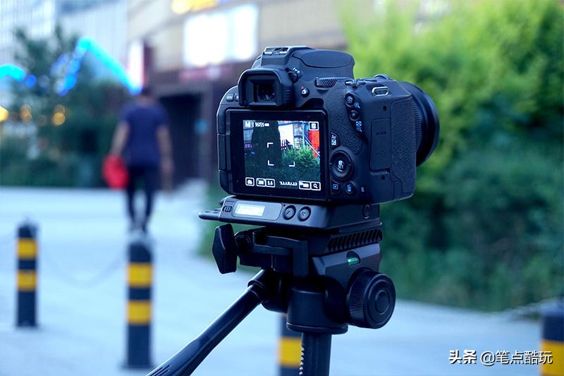 即拍秒传+专业云端管理，影像云管家VBox6单反智能无线传输器