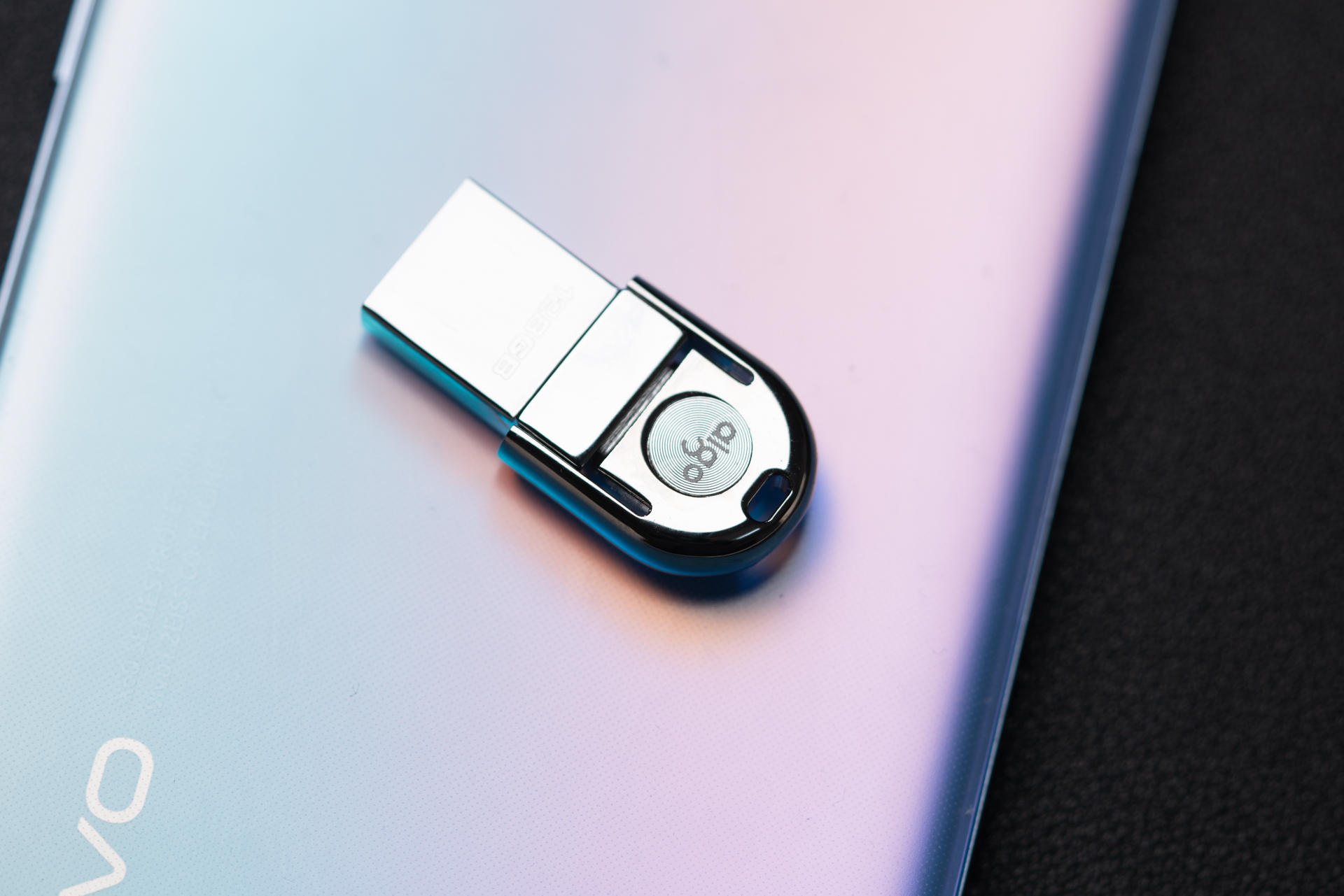 爱国者u盘和忆捷u盘哪个好,爱国者u盘和朗科u盘哪个好