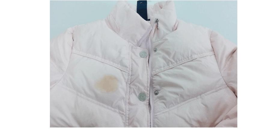 羽绒服沾到油渍怎么去除,羽绒服沾上油渍怎么去掉