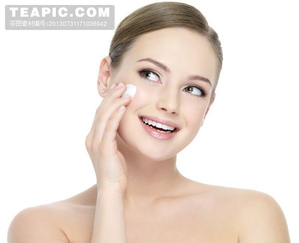 肌肤嫩白大绝招，学会秒变小仙女