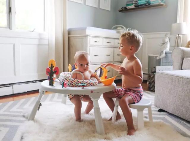 学步车到底推不推荐用,学步车不安全