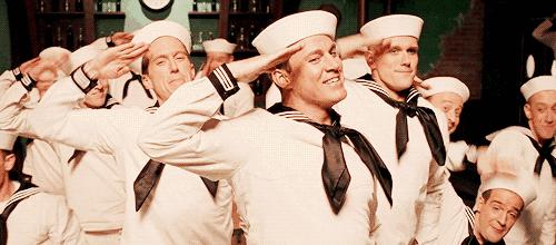 克勒·卡戴珊无PS泳装照遭泄露，真面目曝光：皮肤粗糙身材平板