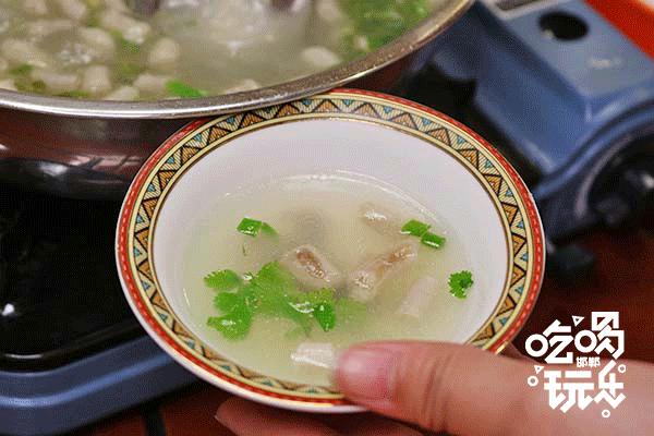 草原蒙古包烤羊腿,蒙古包山庄烤全羊烤羊腿