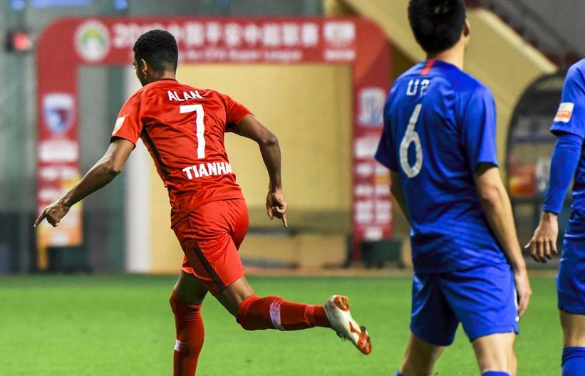 中超断腿视频集锦,中超断腿最新信息