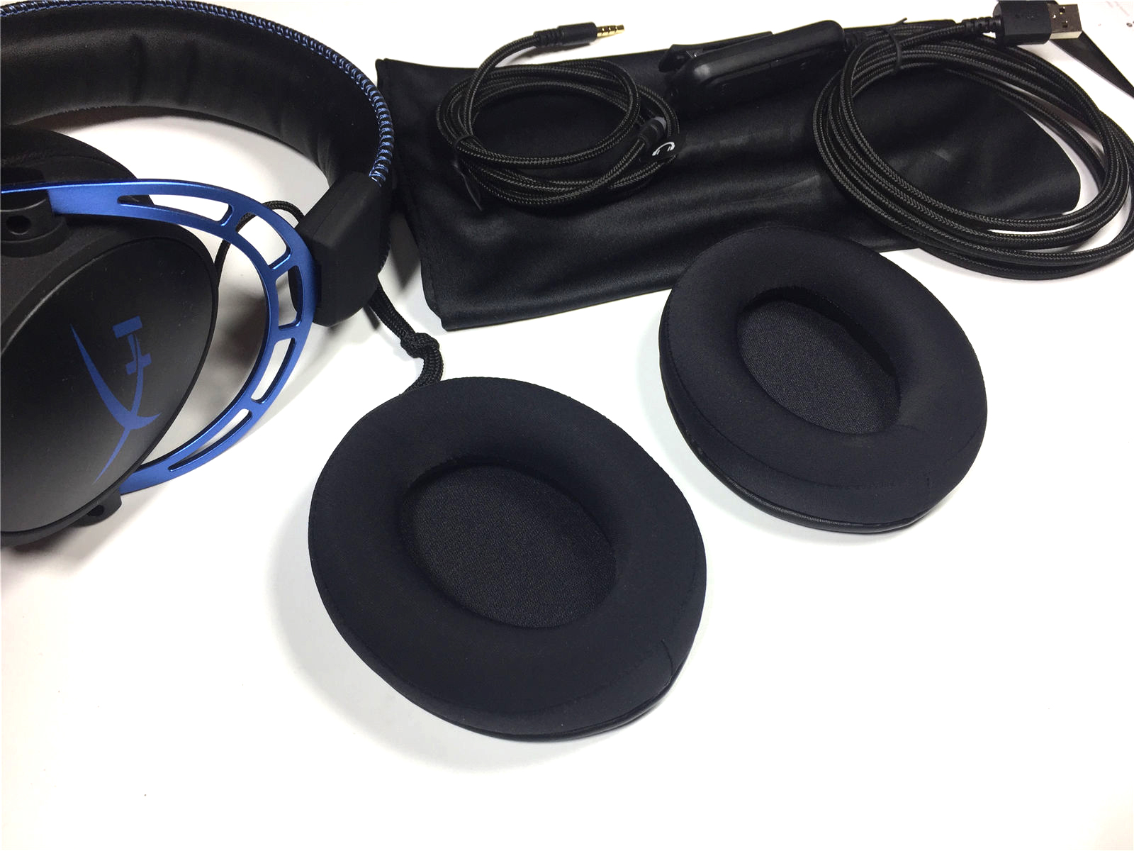 hyperx阿尔法无线版游戏耳机,开箱hyperxcloudalpha电竞耳机