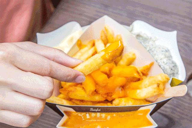 火遍ins荷兰国民大长腿薯条来了，一根要吃7口