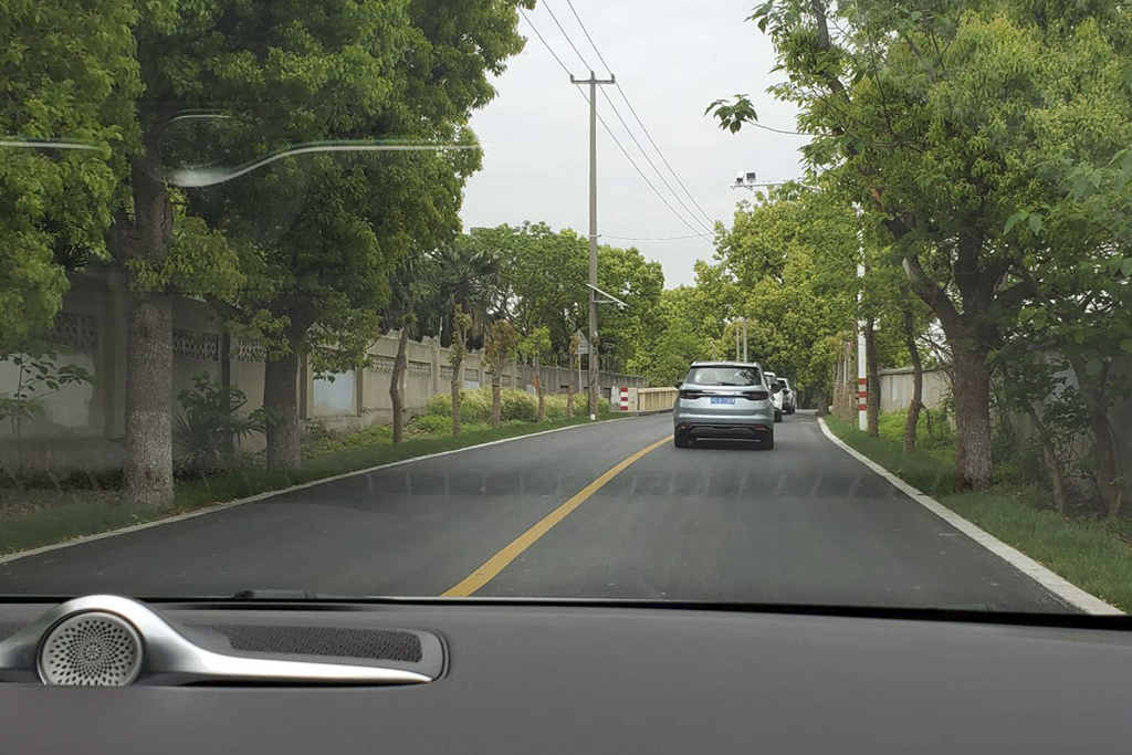 底盘好驾驶感受优秀的省油小车车,20万内值得入手的mpv试驾吉利嘉际