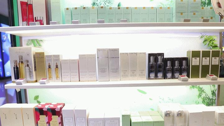 全能艺人符龙飞闪现BOOM!FRESH!与40+百万级红人定义美妆新空间