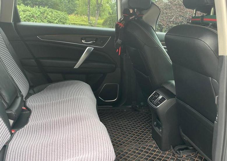 本田冠道后排操控,冠道2.0t两驱豪华有没有推背感