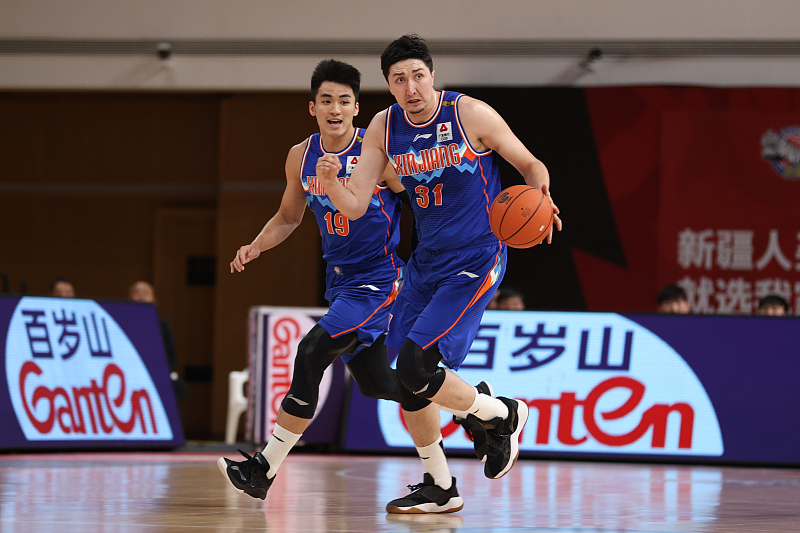 疆辽大战周琦李晓旭,新疆男篮对莫泰尤纳斯